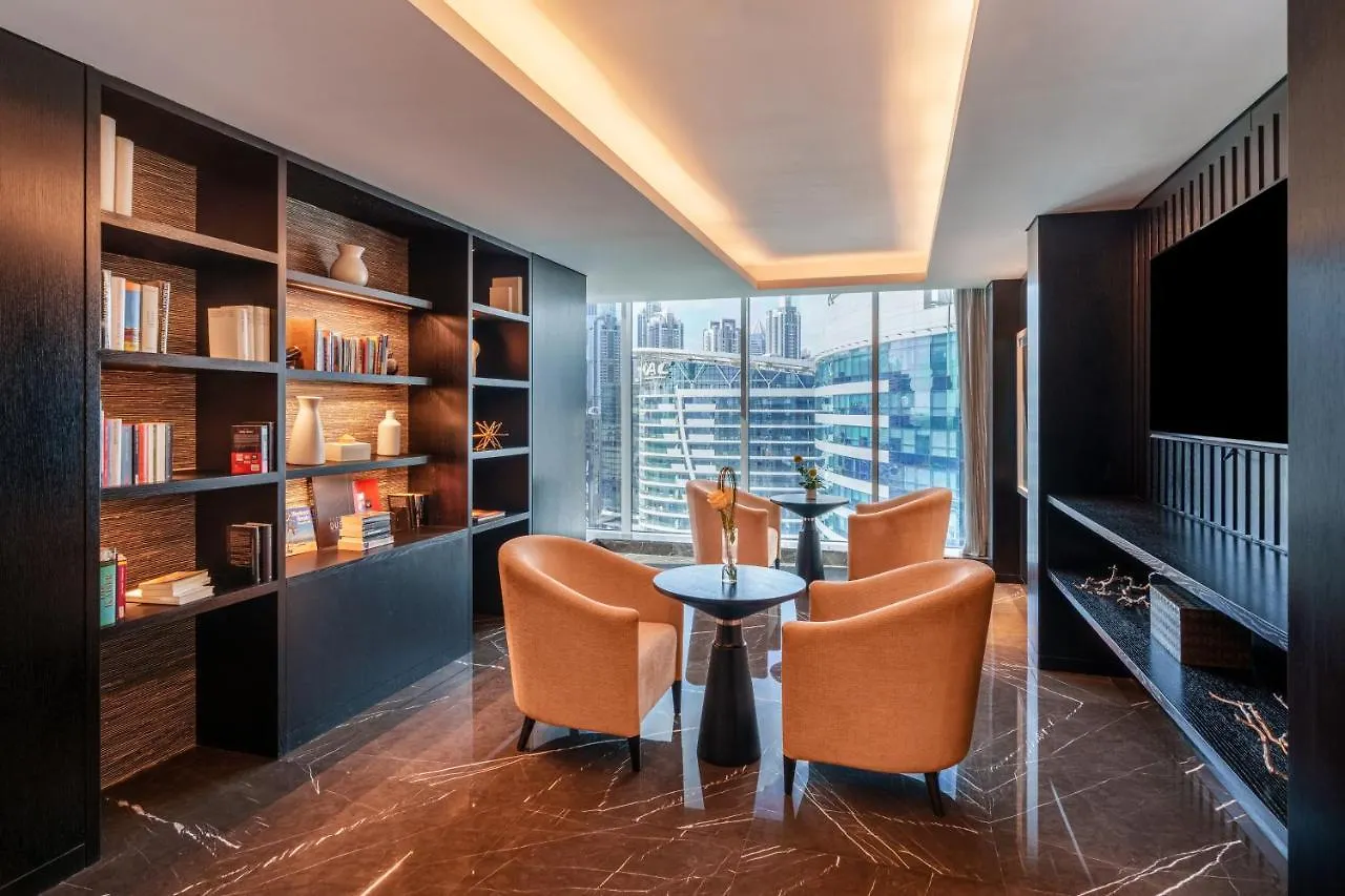Pullman Dubai Downtown Hotel 5*,