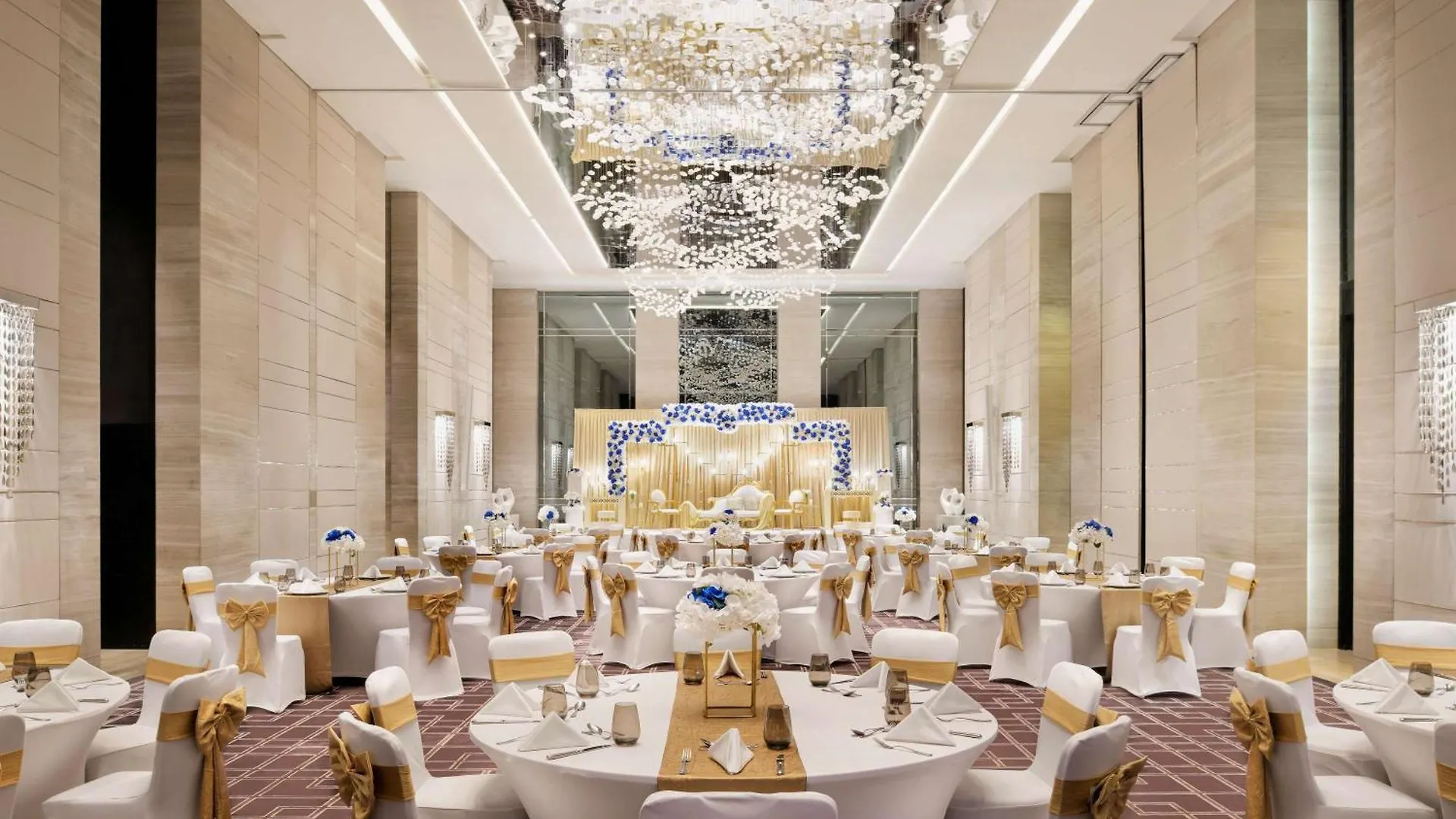 Pullman Dubai Downtown Hotel