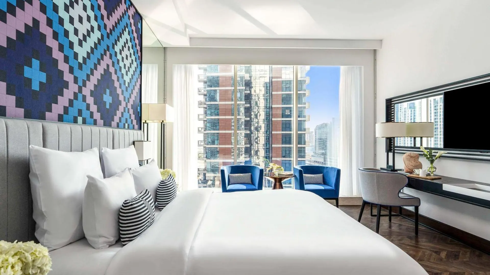 Pullman Dubai Downtown Hotel 5*,